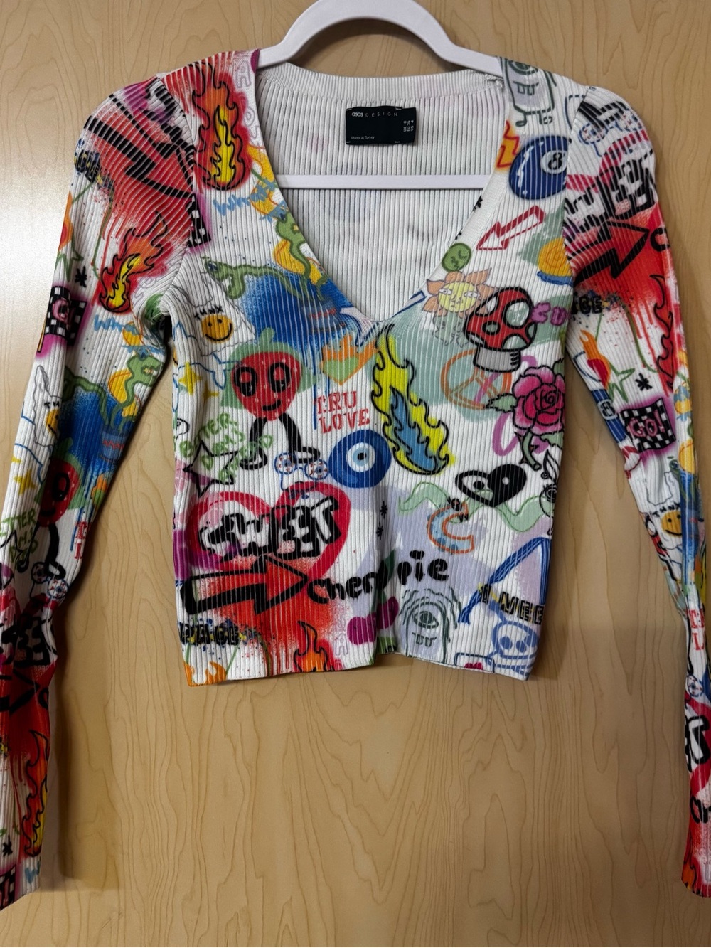 Graphic Print V-Neck Ribbed Top - Multicolor